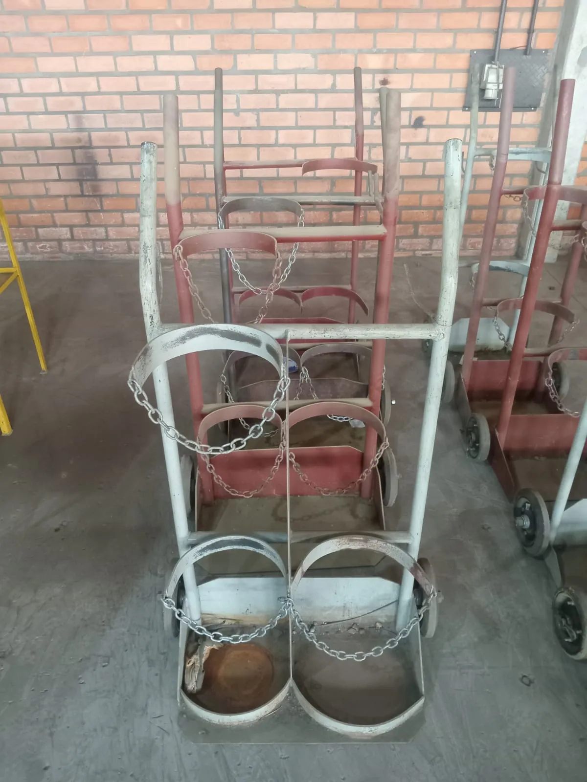 Carrinhos Porta Cilindro de Gás Duplo - Unidade